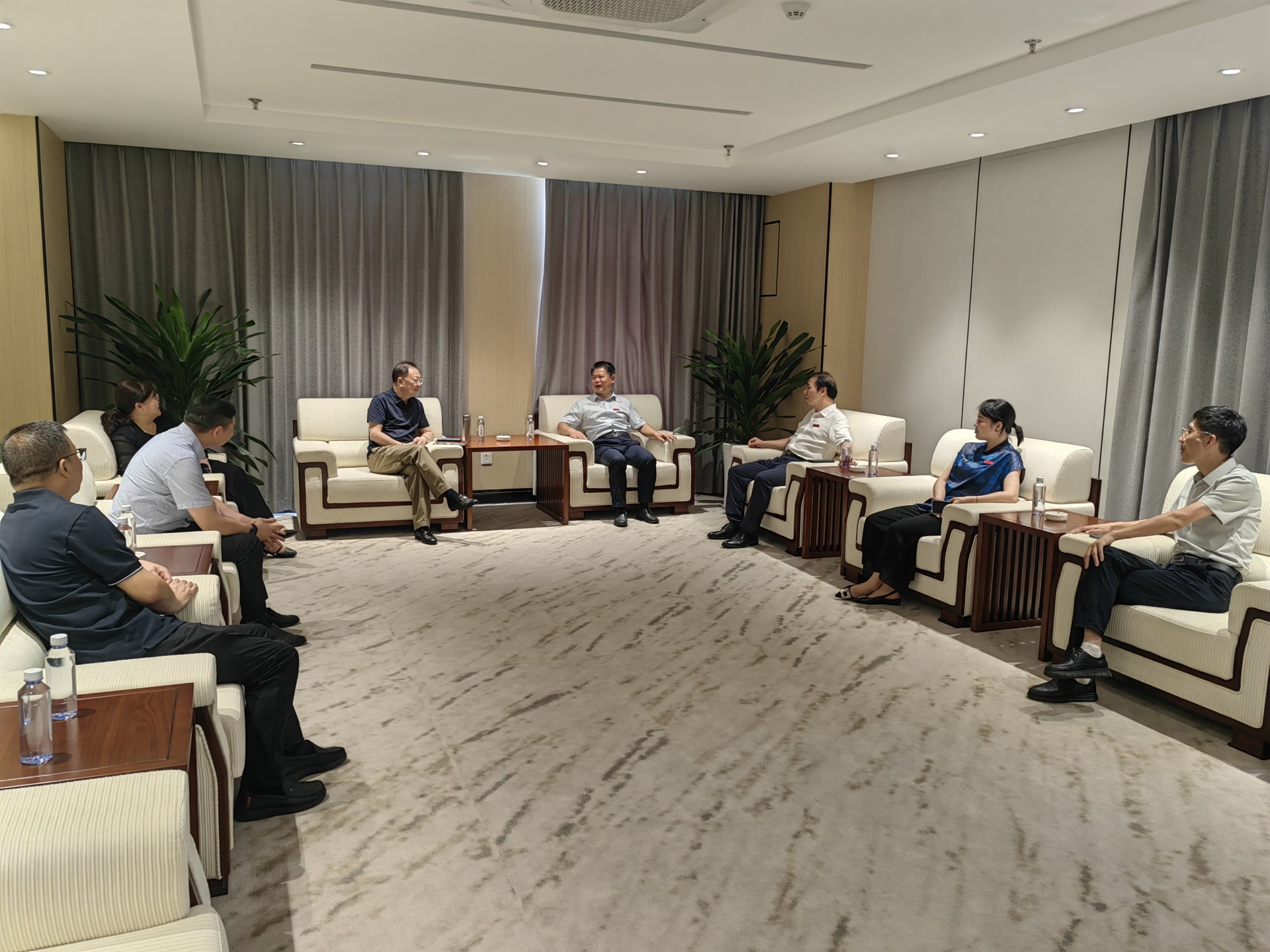 宜春市袁州区学府路576号